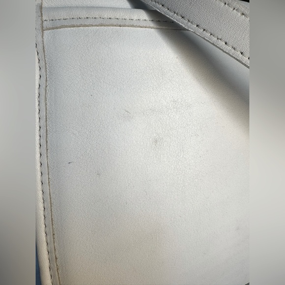 Vintage Coach Companion Flap Bag - # 9076 (Ivory) - Picture 12 of 13